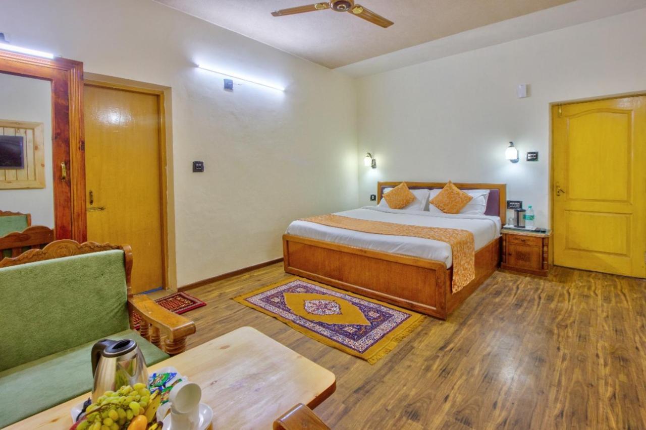 Ayushman Hotels Manali  Exterior photo