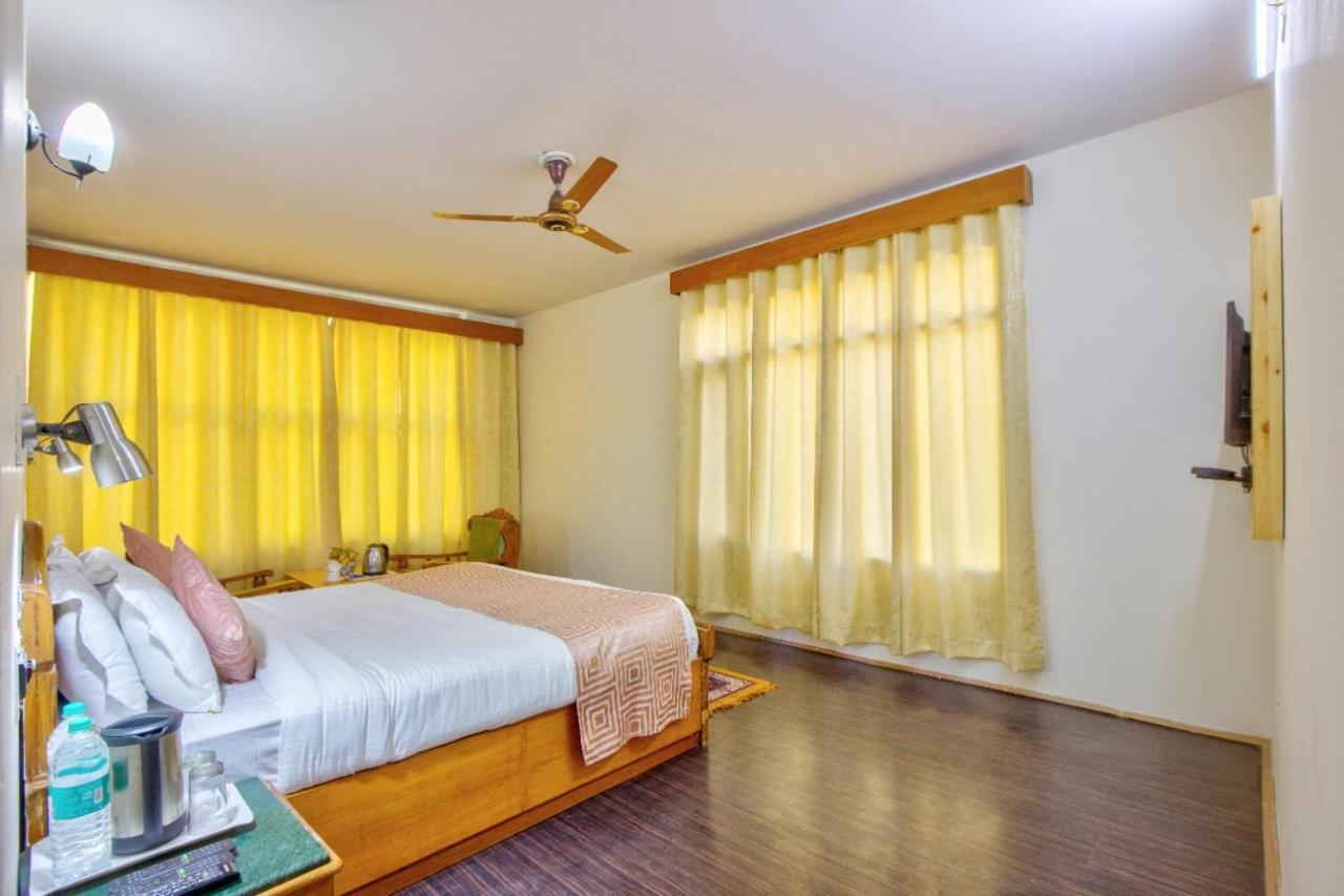 Ayushman Hotels Manali  Exterior photo
