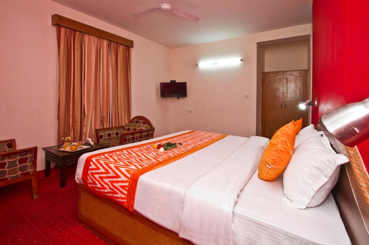 Ayushman Hotels Manali  Exterior photo